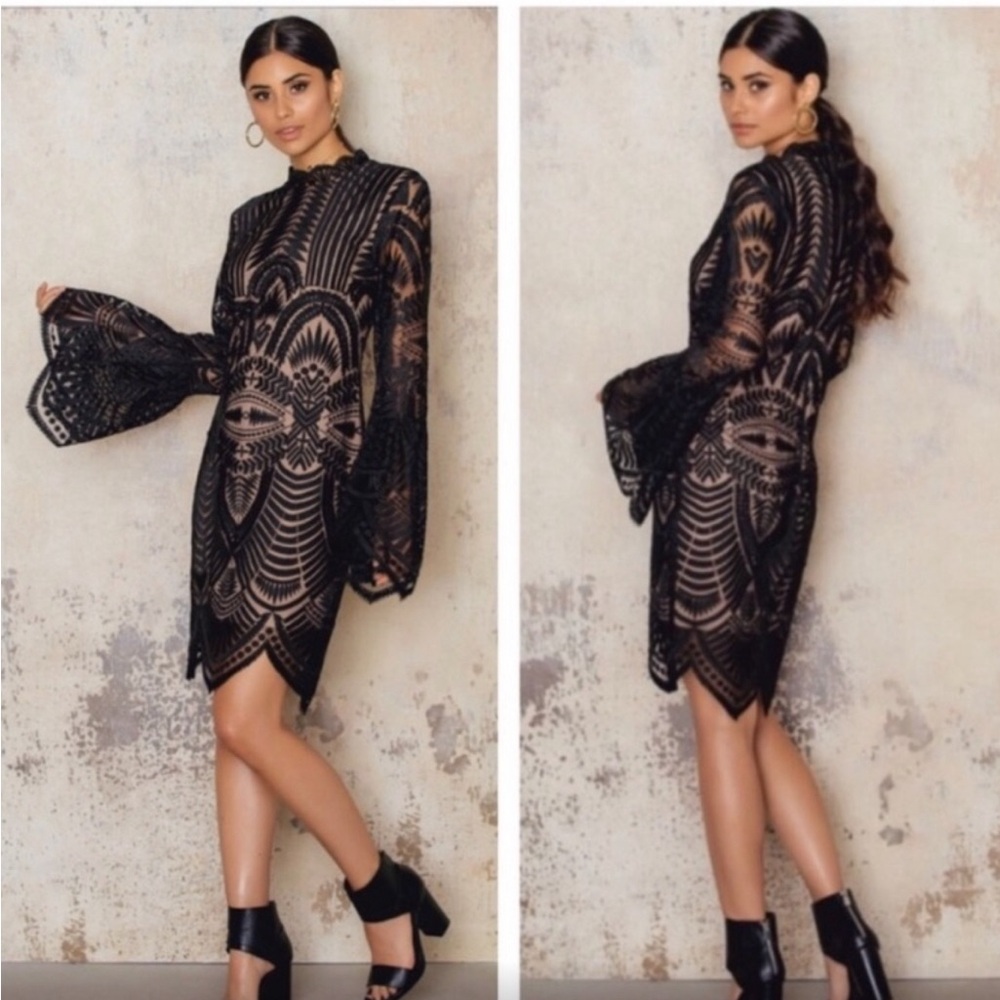 Bardot Women's 'Emmie' Bell Sleeve Lace Sheath Dress - Picture 2 of 12